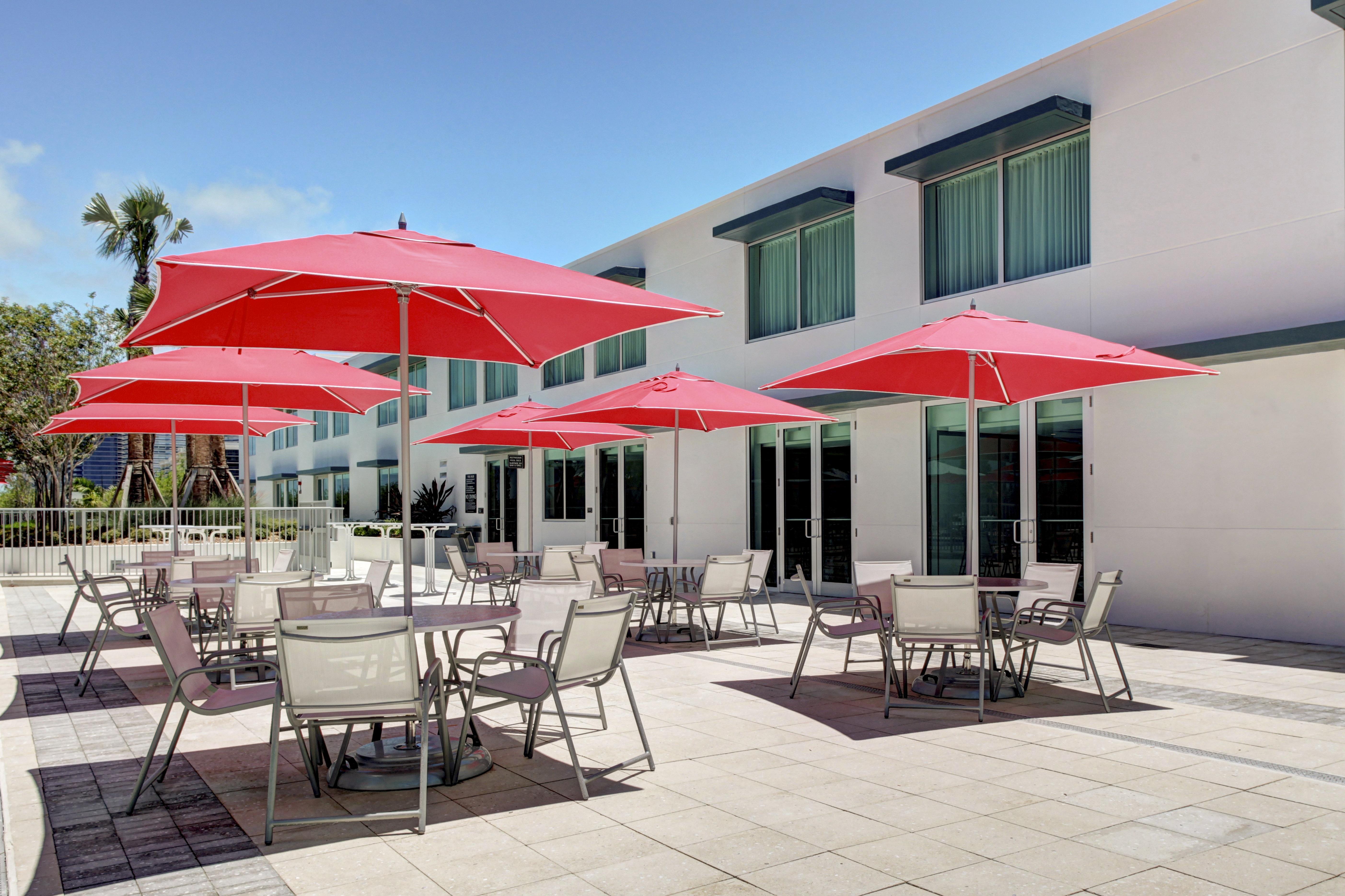 Residence Inn By Marriott Miami Beach Surfside Bagian luar foto