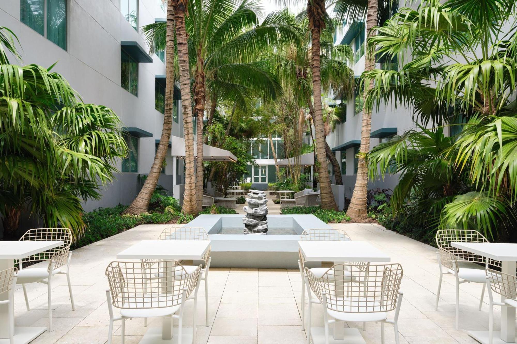 Residence Inn By Marriott Miami Beach Surfside Bagian luar foto