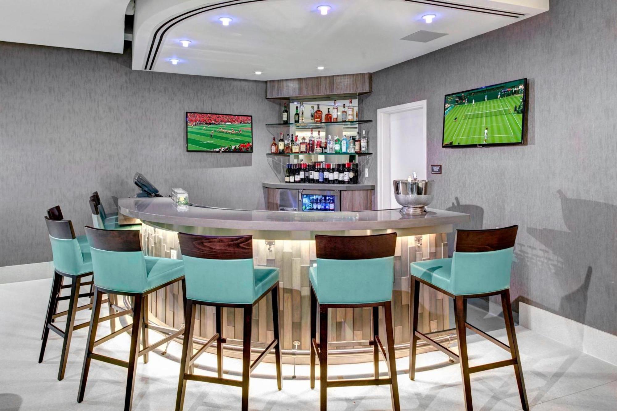 Residence Inn By Marriott Miami Beach Surfside Bagian luar foto