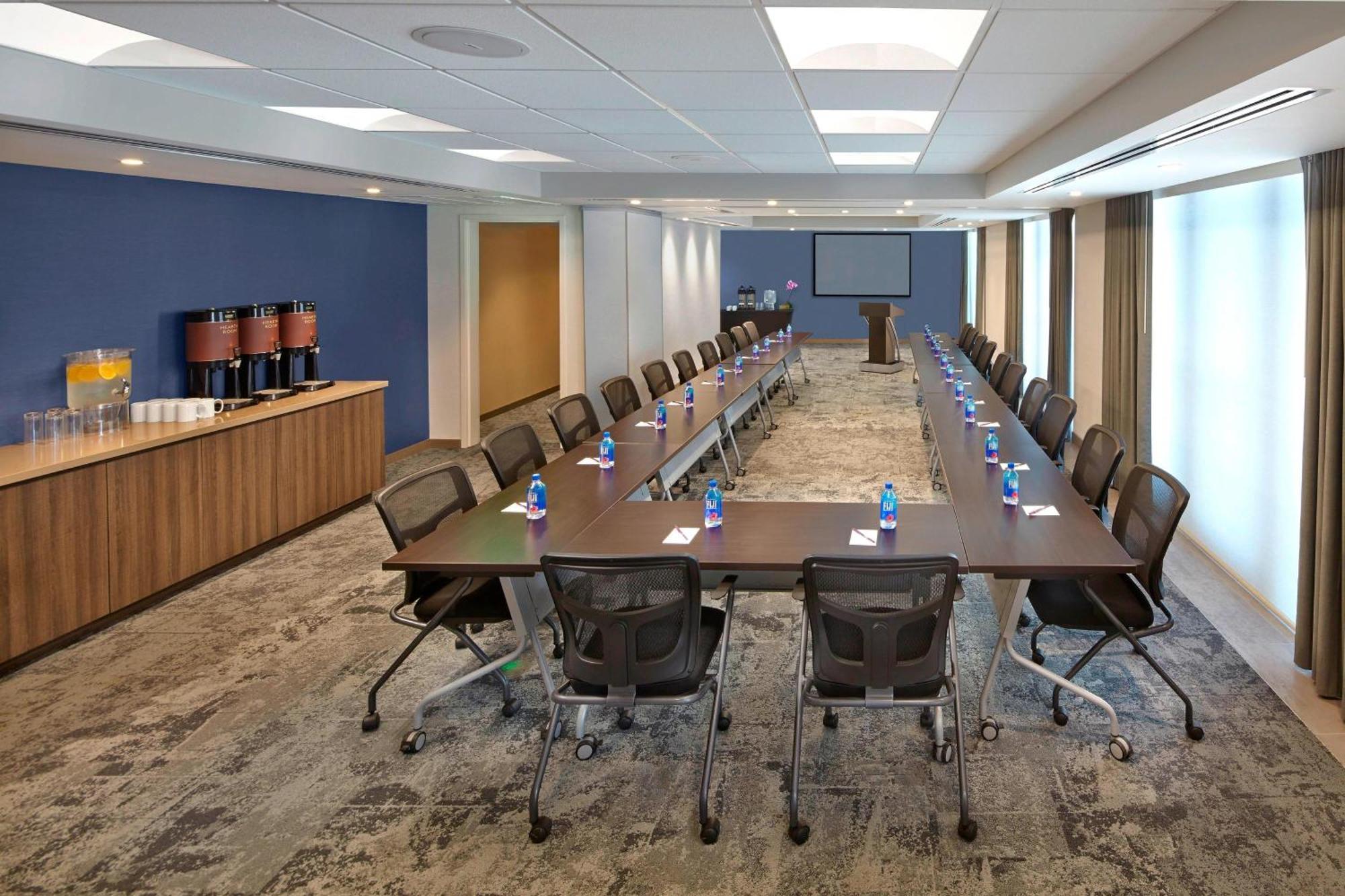 Residence Inn By Marriott Miami Beach Surfside Bagian luar foto