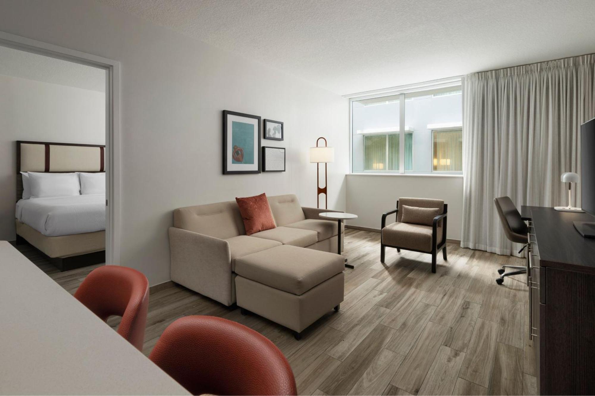 Residence Inn By Marriott Miami Beach Surfside Bagian luar foto