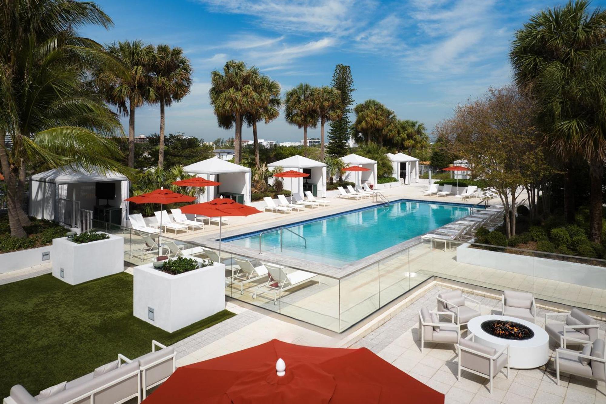 Residence Inn By Marriott Miami Beach Surfside Bagian luar foto