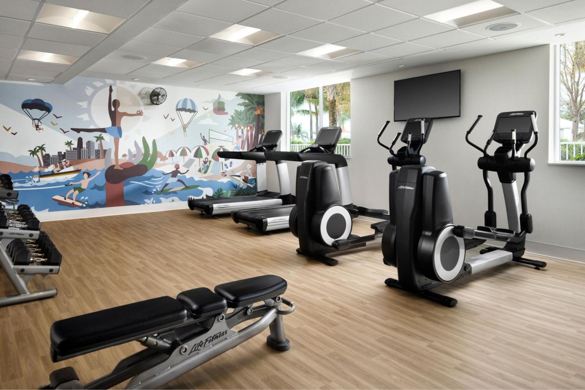 Residence Inn By Marriott Miami Beach Surfside Bagian luar foto