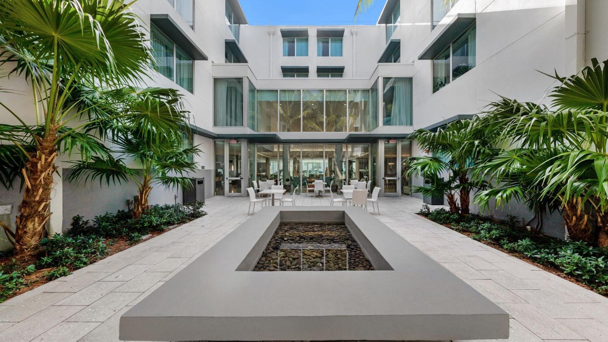 Residence Inn By Marriott Miami Beach Surfside Bagian luar foto
